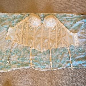 Strapless long line bra. Perfect for bridal